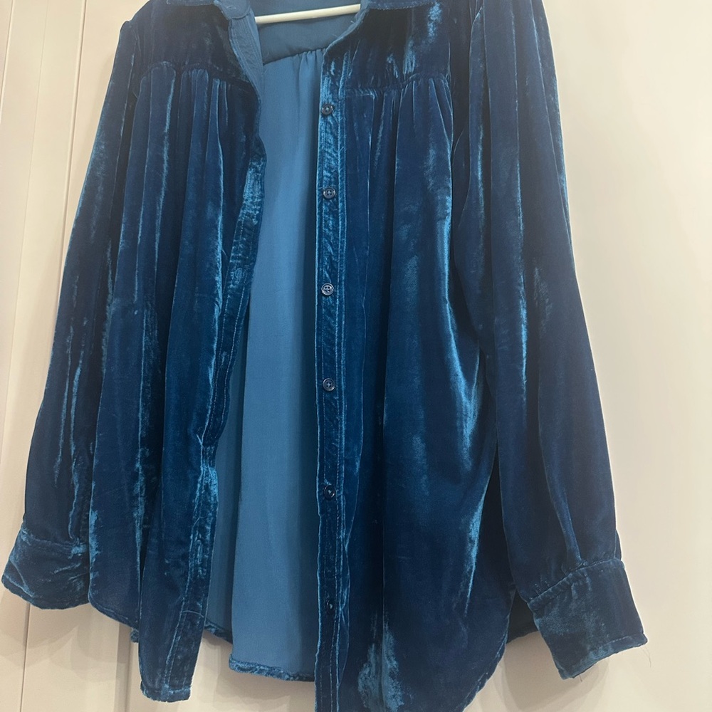 NorthStyle Royal Blue Velvet Blouse